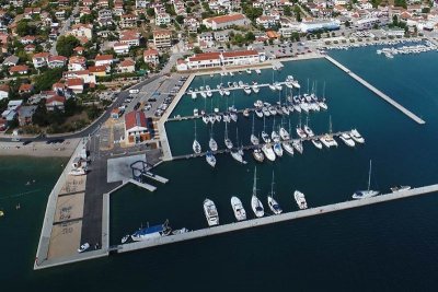 V severodalmatském letovisku Pirovac byla otevřena nová marina